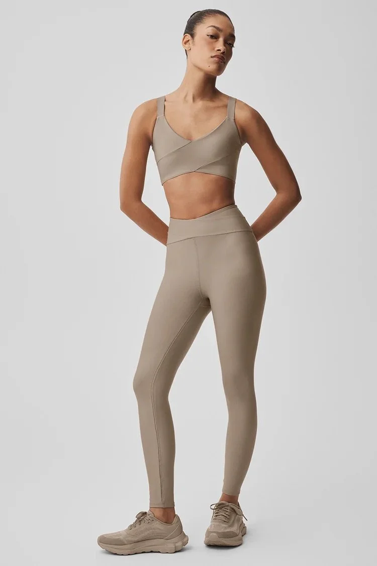Alo Yoga Gravel Collection - March 2026 — EXTRA MAGIC MINUTES